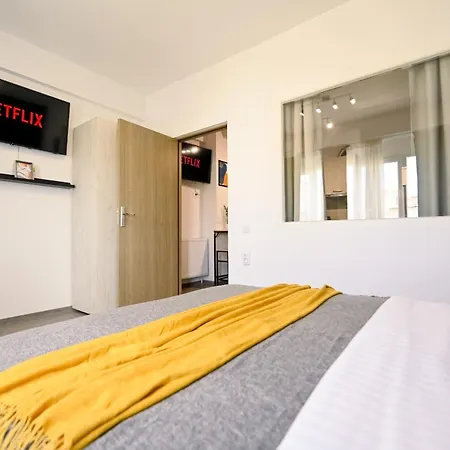 Old Town Charm - Modern & Comfortable Accommodation In The Heart Of The City Bukarest Exterior foto