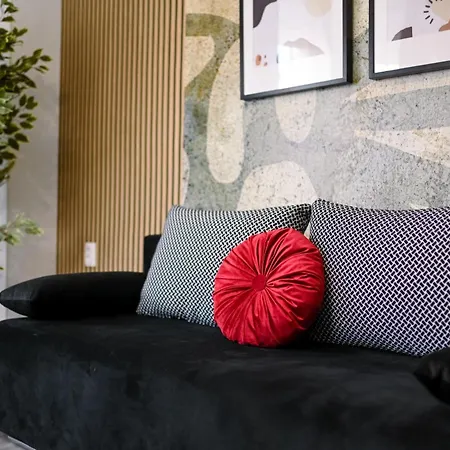 Old Town Charm - Modern & Comfortable Accommodation In The Heart Of The City Bukarest Exterior foto