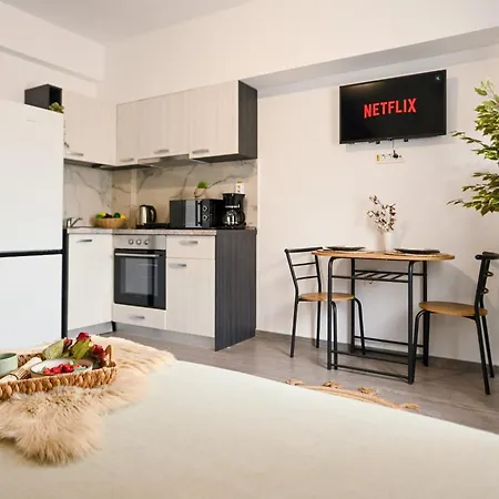 Old Town Charm - Modern & Comfortable Accommodation In The Heart Of The City Bukarest Exterior foto