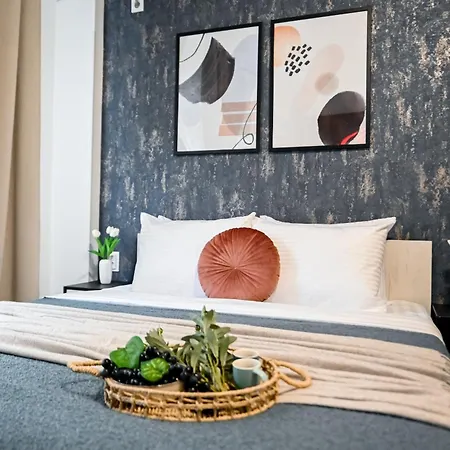 Old Town Charm - Modern & Comfortable Accommodation In The Heart Of The City Bukarest Exterior foto
