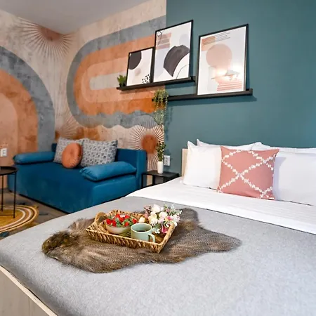 Old Town Charm - Modern & Comfortable Accommodation In The Heart Of The City Bukarest Exterior foto