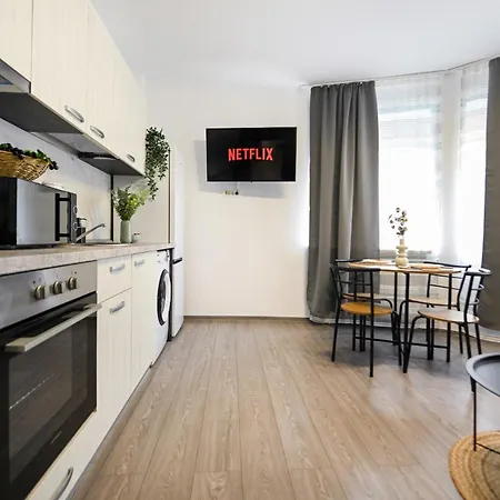 Old Town Charm - Modern & Comfortable Accommodation In The Heart Of The City Bukarest Exterior foto