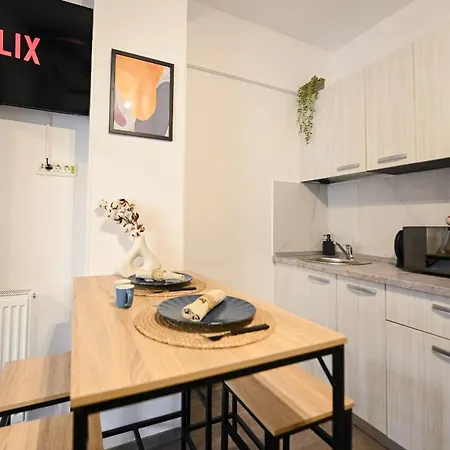 Old Town Charm - Modern & Comfortable Accommodation In The Heart Of The City Bukarest Zimmer foto
