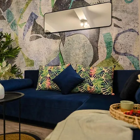 Old Town Charm - Modern & Comfortable Accommodation In The Heart Of The City Bukarest Zimmer foto