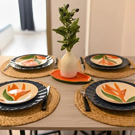 Old Town Charm - Modern & Comfortable Accommodation In The Heart Of The City Bukarest Zimmer foto
