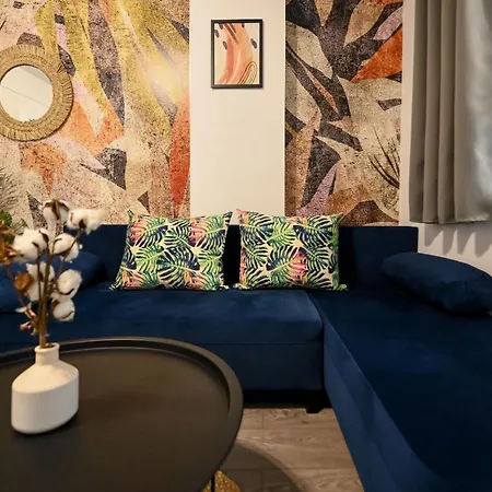 Old Town Charm - Modern & Comfortable Accommodation In The Heart Of The City Bukarest Zimmer foto