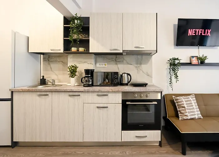 Old Town Charm - Modern & Comfortable Accommodation In The Heart Of The City