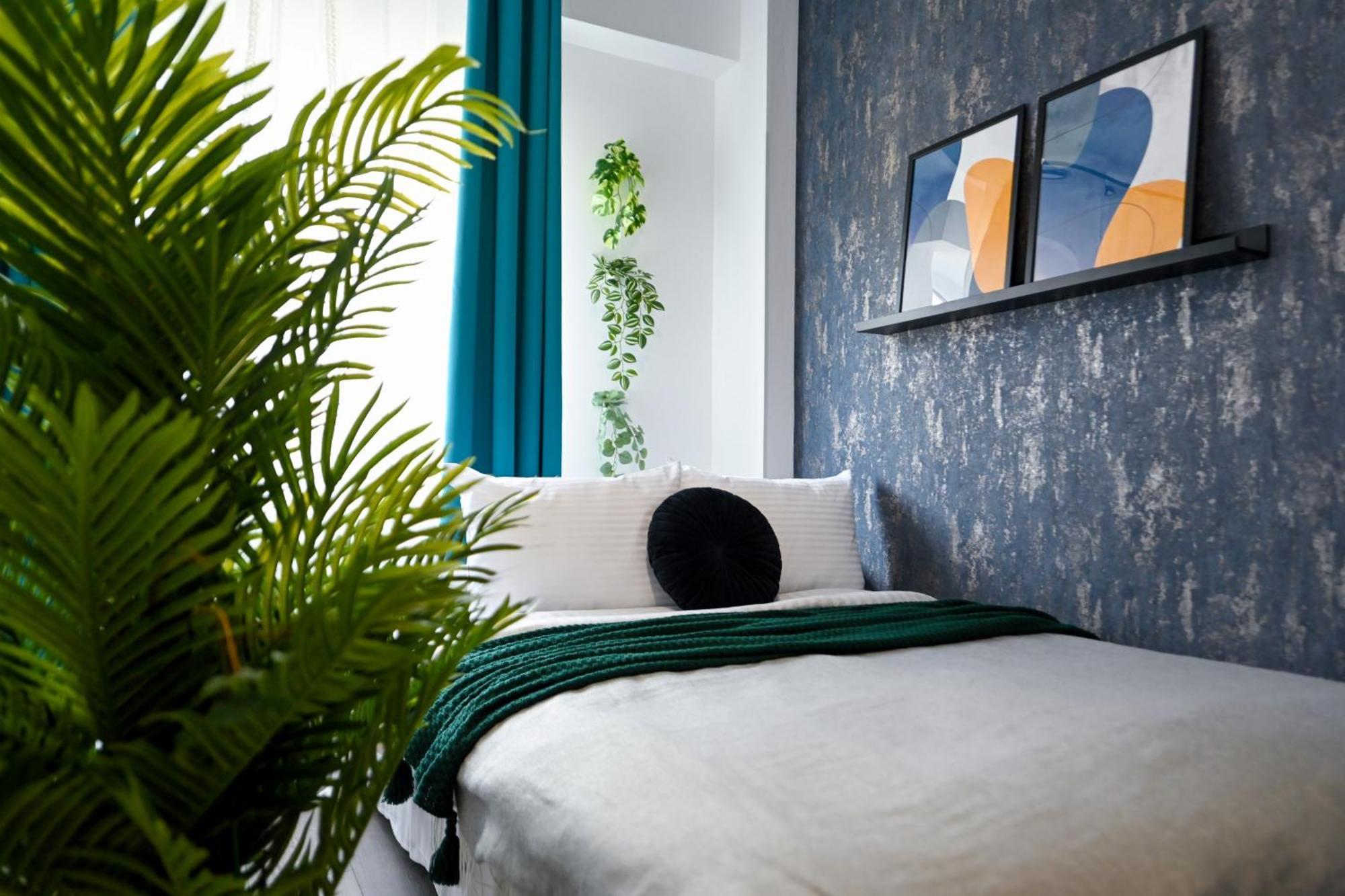 Old Town Charm - Modern & Comfortable In The Heart Of The דירה