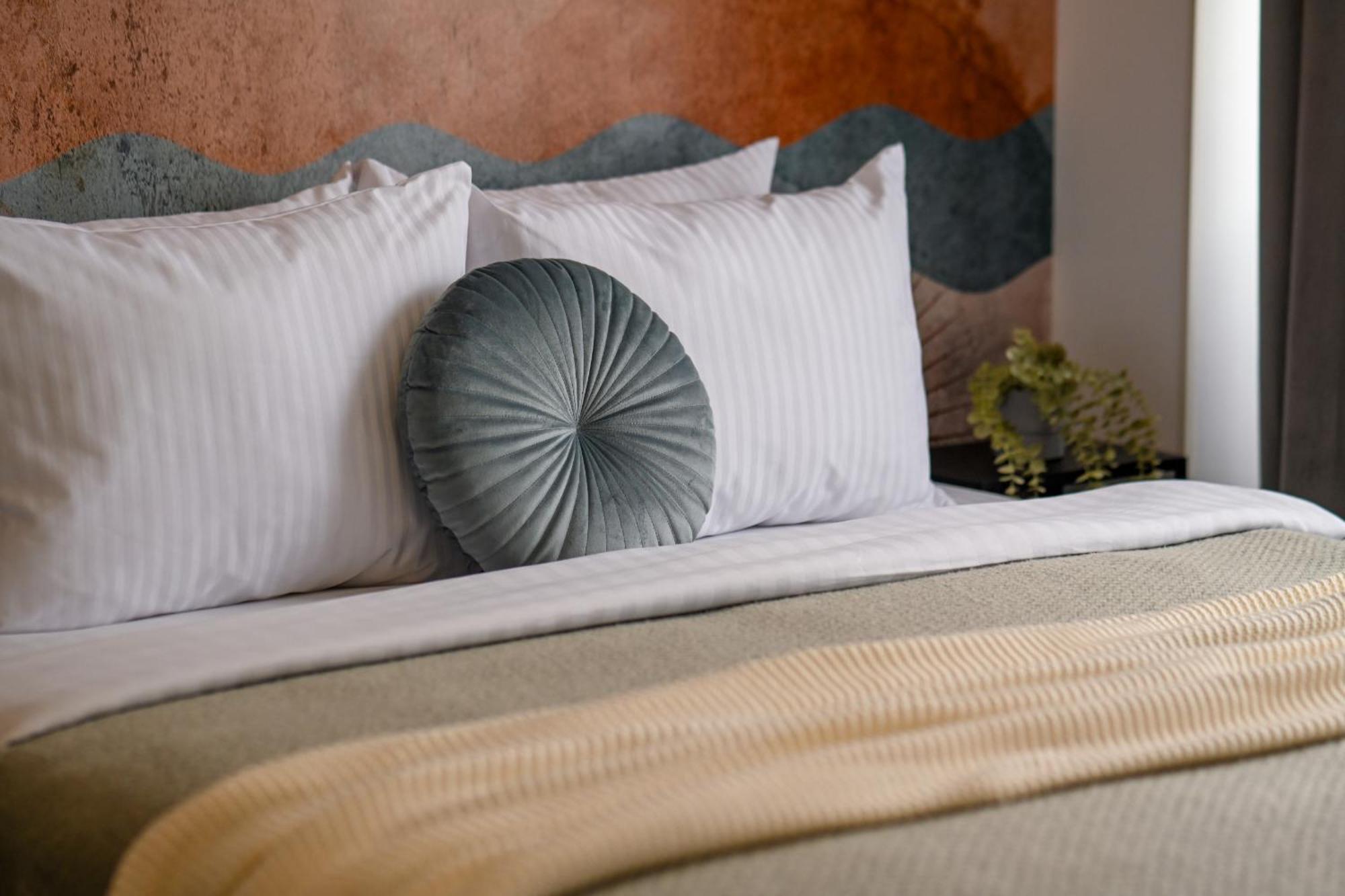 Old Town Charm - Modern & Comfortable In The Heart Of The דירה בוקרשט