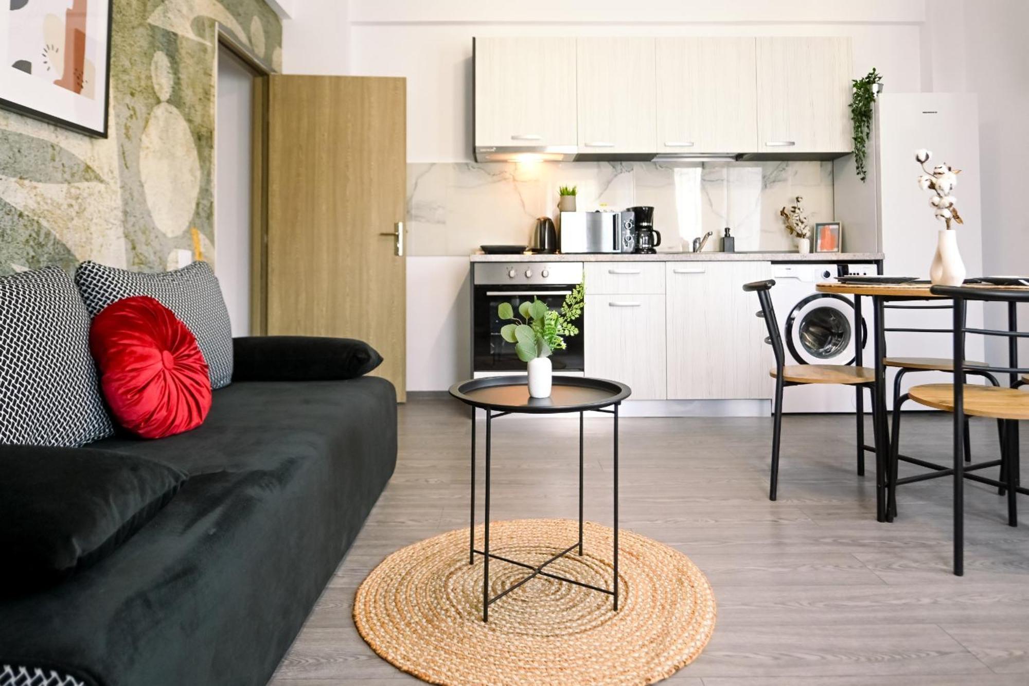 Old Town Charm - Modern & Comfortable In The Heart Of The * בוקרשט