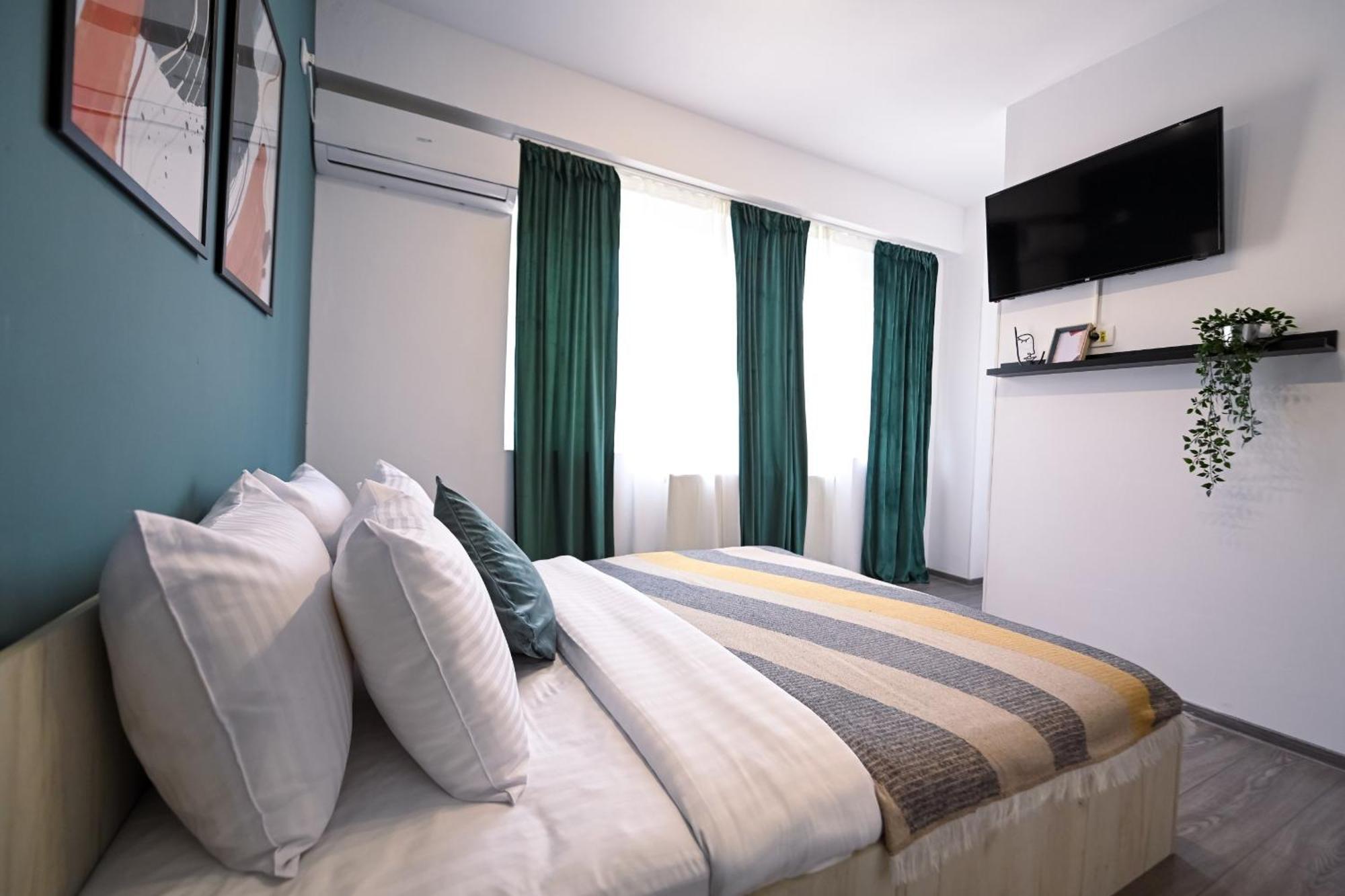 Old Town Charm - Modern & Comfortable In The Heart Of The דירה