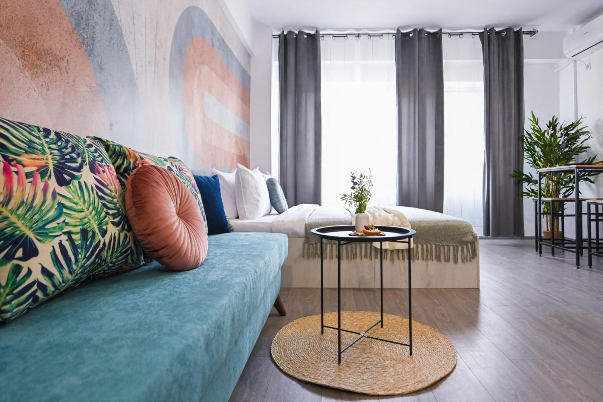 Old Town Charm - Modern & Comfortable In The Heart Of The דירה