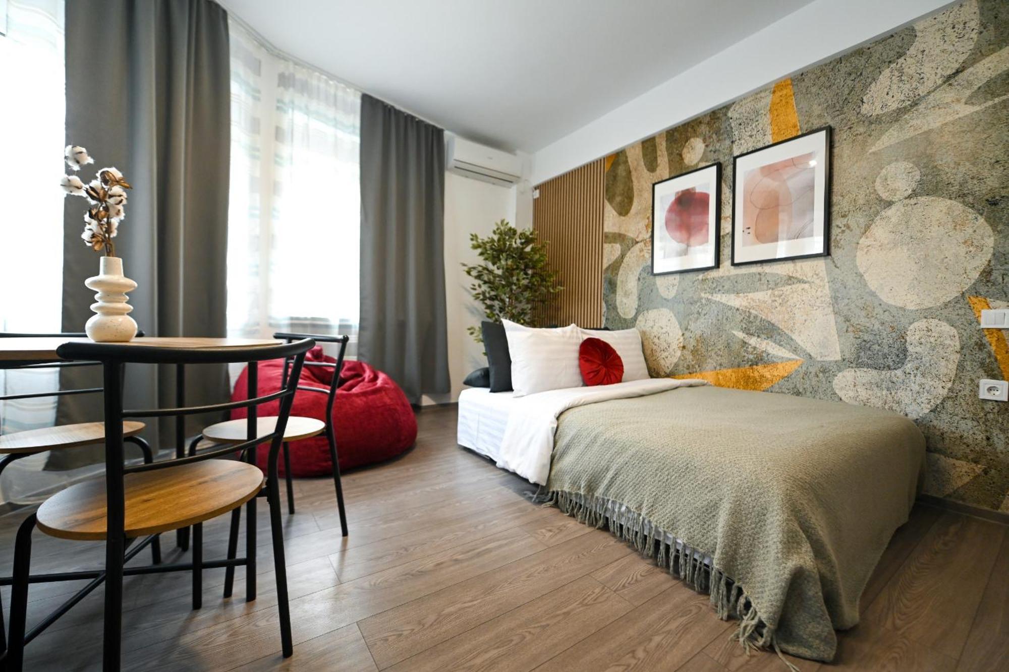 Old Town Charm - Modern & Comfortable In The Heart Of The דירה