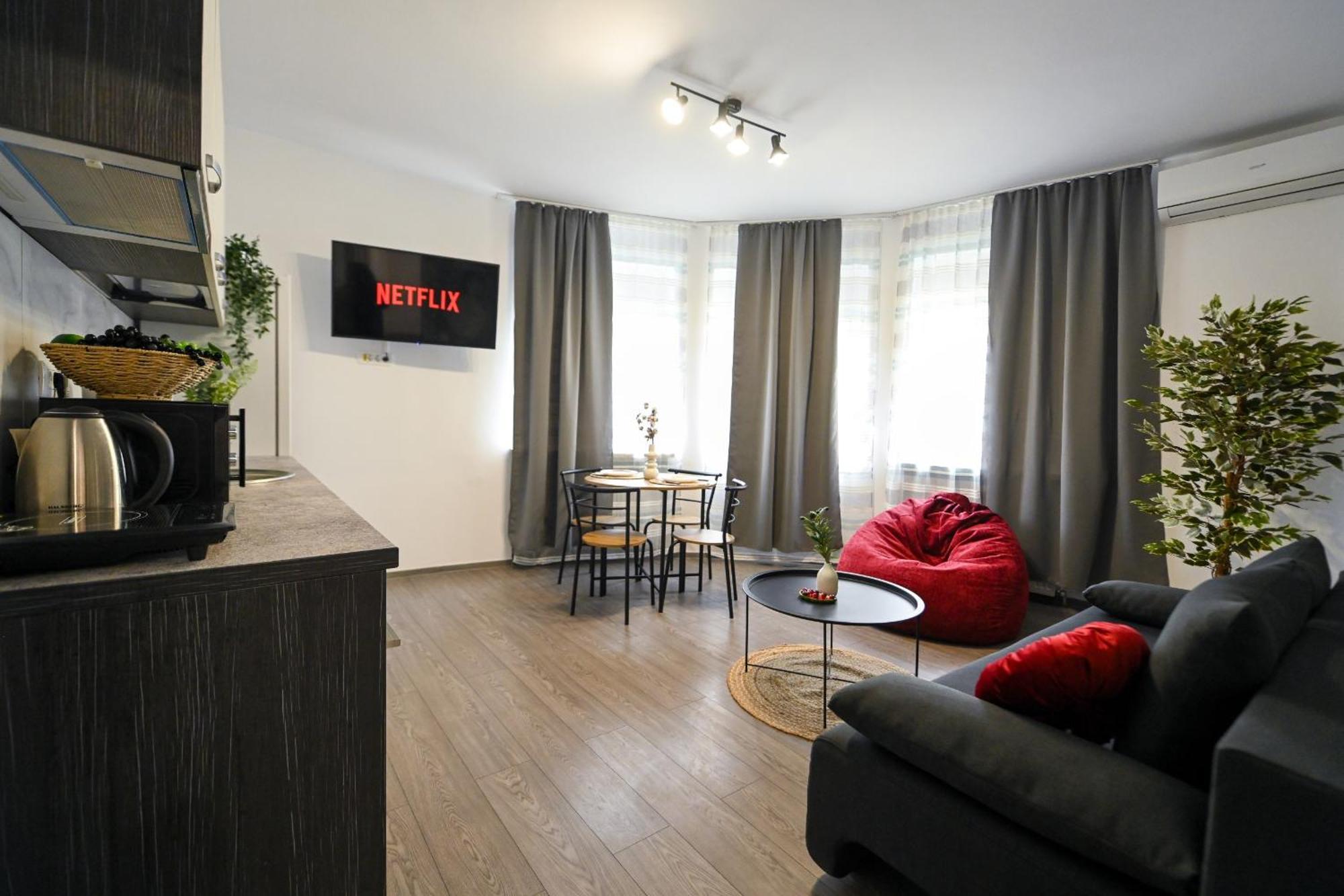 Old Town Charm - Modern & Comfortable In The Heart Of The דירה בוקרשט