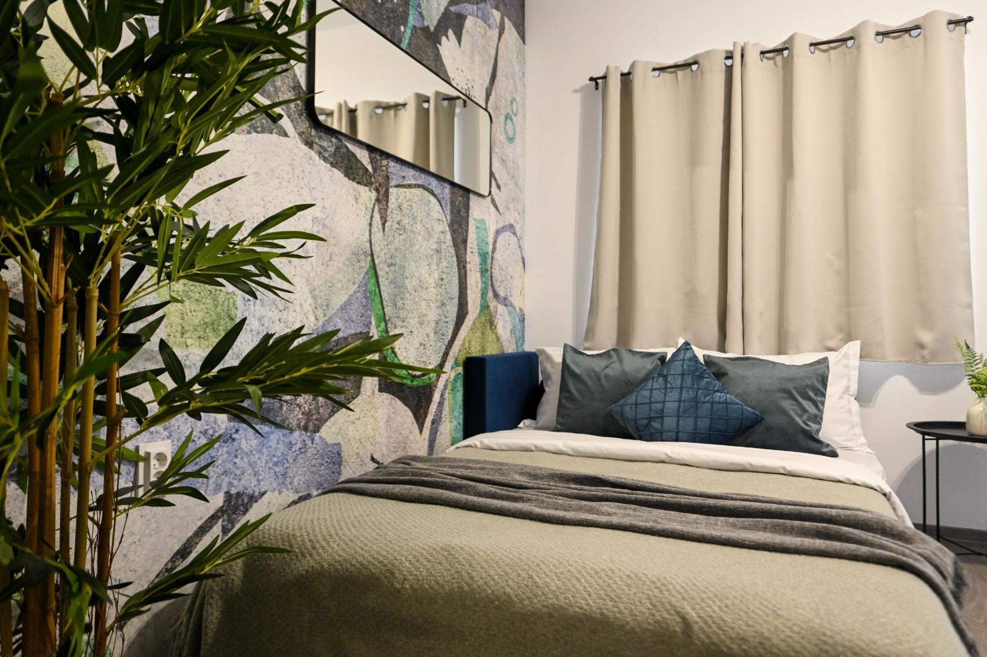 Old Town Charm - Modern & Comfortable In The Heart Of The דירה